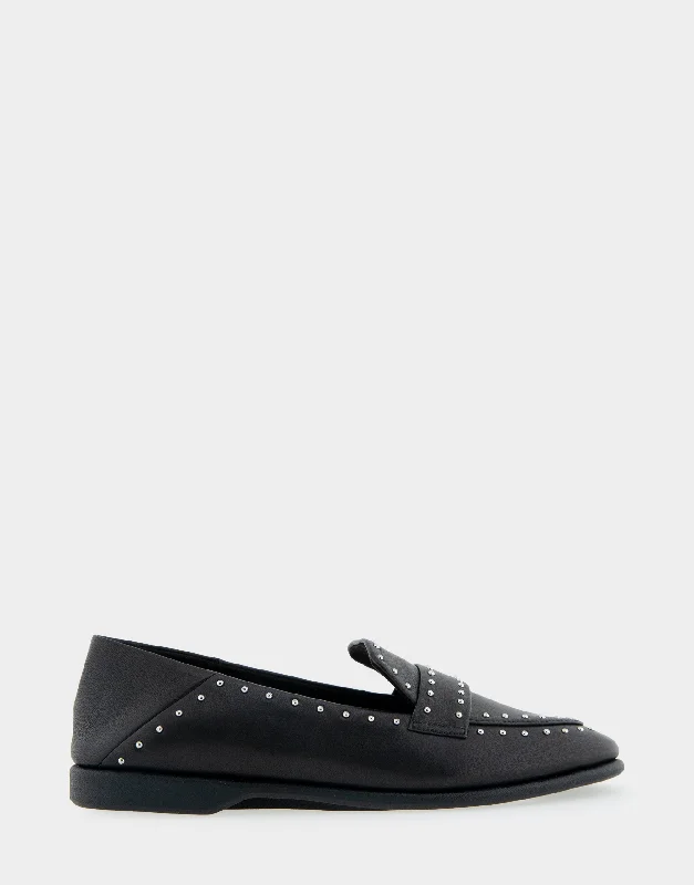Versatile and chic women's shoes for everyday eleganceBeatrix