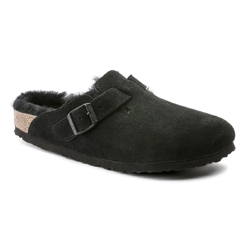 Comfy and stylish women's shoes for walkingBoston Shearling Clog