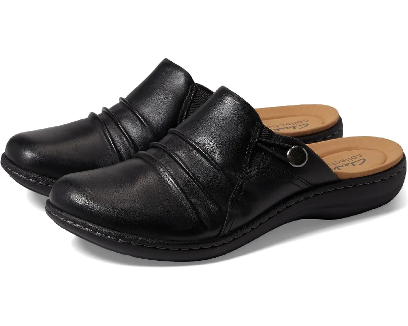 Bold and colorful women's shoes for making a statementClarks Laurieann Bay 74311
