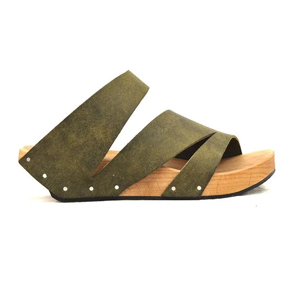 Comfy and stylish women's shoes for lounging around the houseCommuter