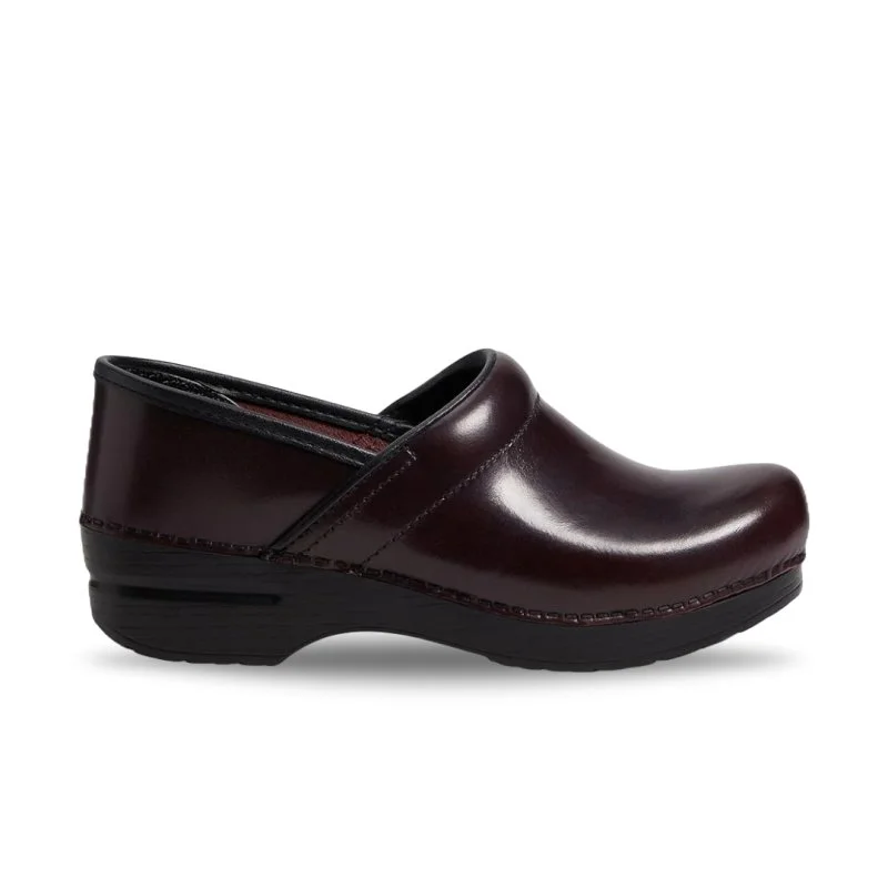 Comfy and stylish women's shoes for everyday eleganceDansko Professional - Cordovan Cabrio