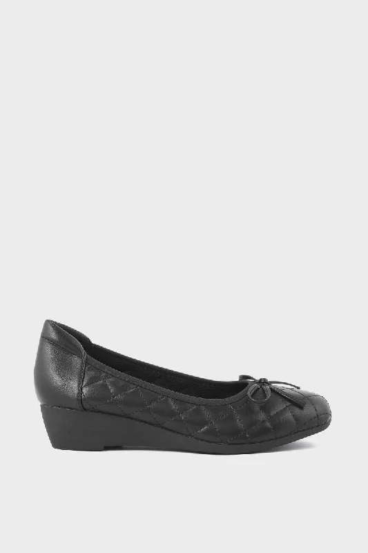 Classy and elegant women's shoes for formal eventsFormal Pumps IF6010-Black