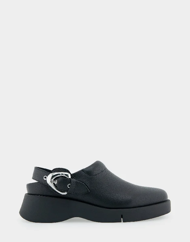 Versatile and chic women's shoes for everyday eleganceFox