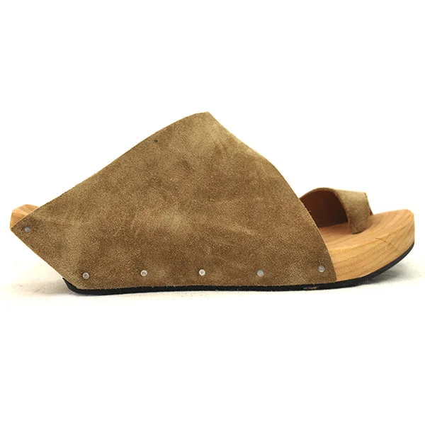 Elegant and sophisticated women's shoes for dinner datesPassenger