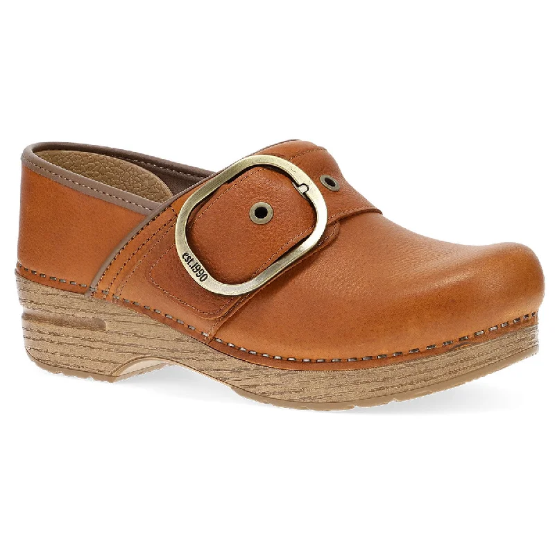 Chic and trendy women's shoe fashionsPearson