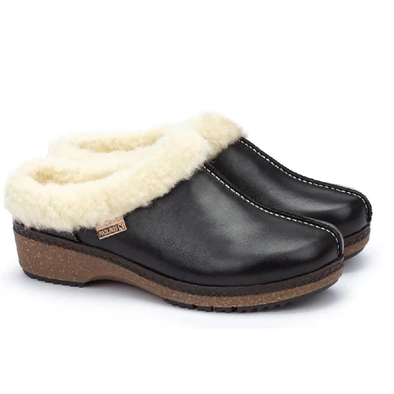 Classic and timeless women's footwear choicesGranada Fuzzy Clog (W0W-3588C1)
