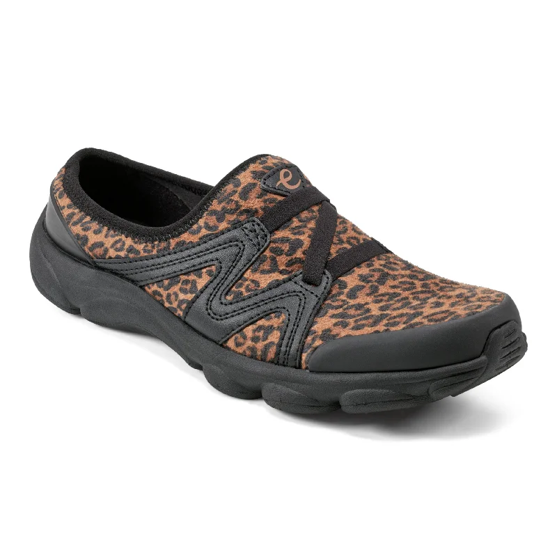 Chic and stylish women's shoes for graduation ceremoniesRiptide Clogs