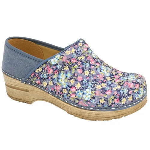 Durable and reliable women's shoesSanita Women's Professional Bell Vegan Clog