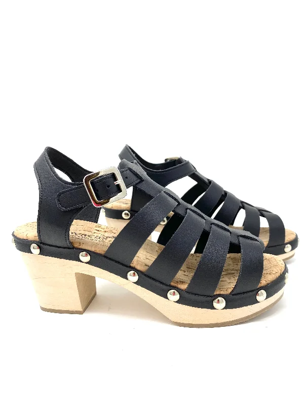 Chic and stylish women's shoes for summerSawyer Clog in Black from Novacas