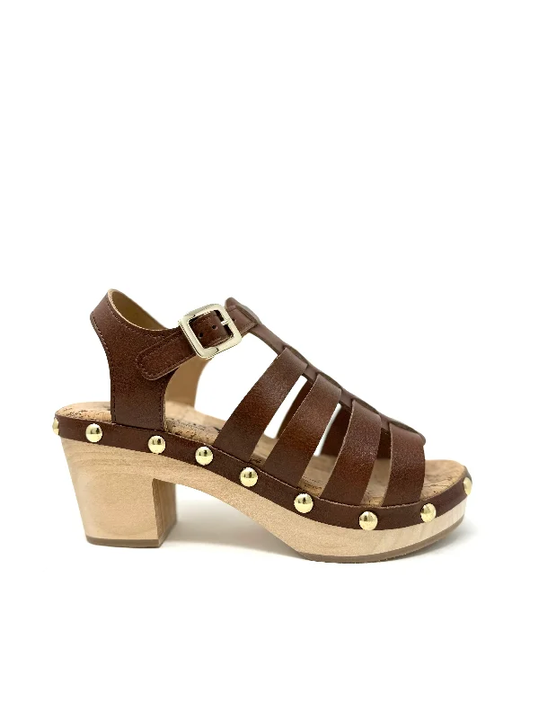 Comfy casual women's shoes for everyday wearSawyer Clog in Tan from Novacas