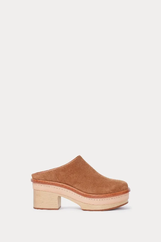 Effortlessly stylish women's shoe choicesSesley Clog