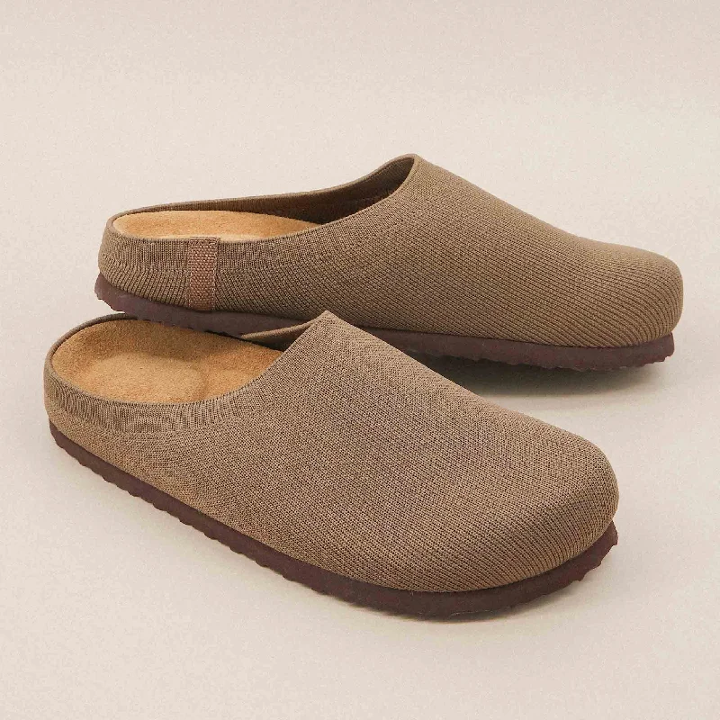 Timeless and elegant women's shoe classicsSils Knit Cork Footbed Clog