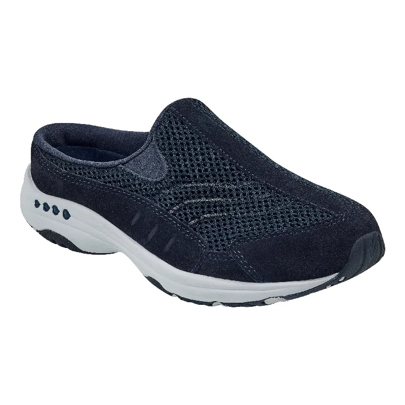 Chic and stylish women's shoes that complement every outfit and occasioTraveltime Classic Clogs