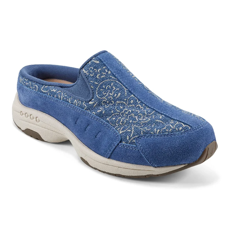 Chic and versatile women's footwearTraveltime Clogs