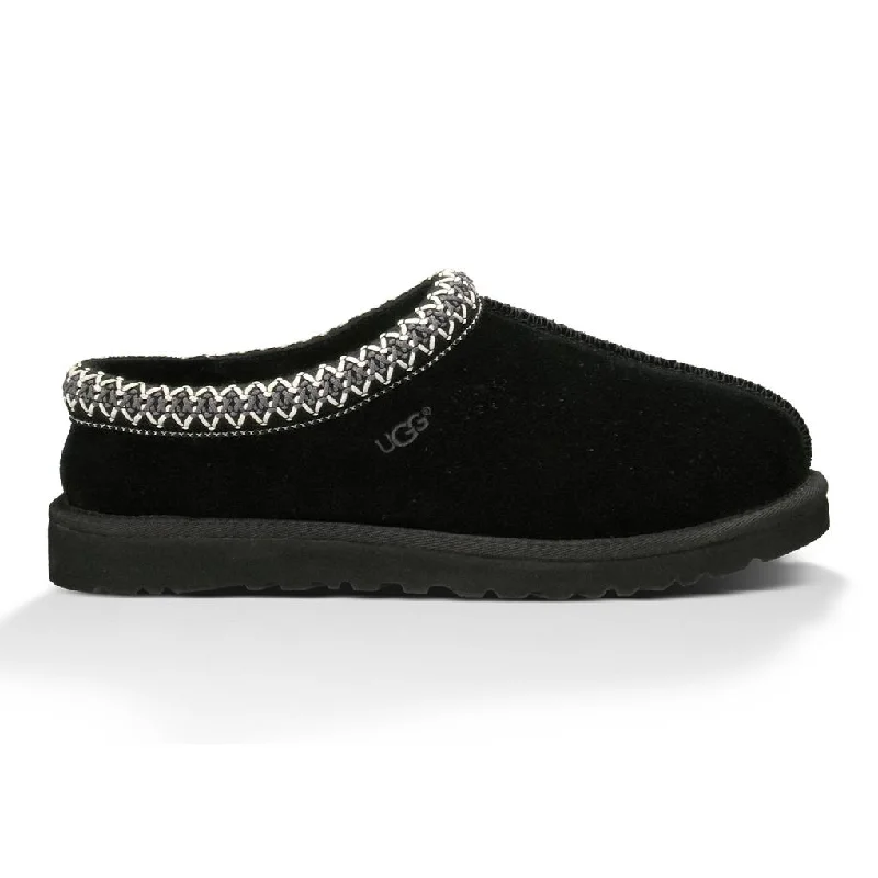 Classic and timeless women's footwear choicesUGG Women's Tasman Black