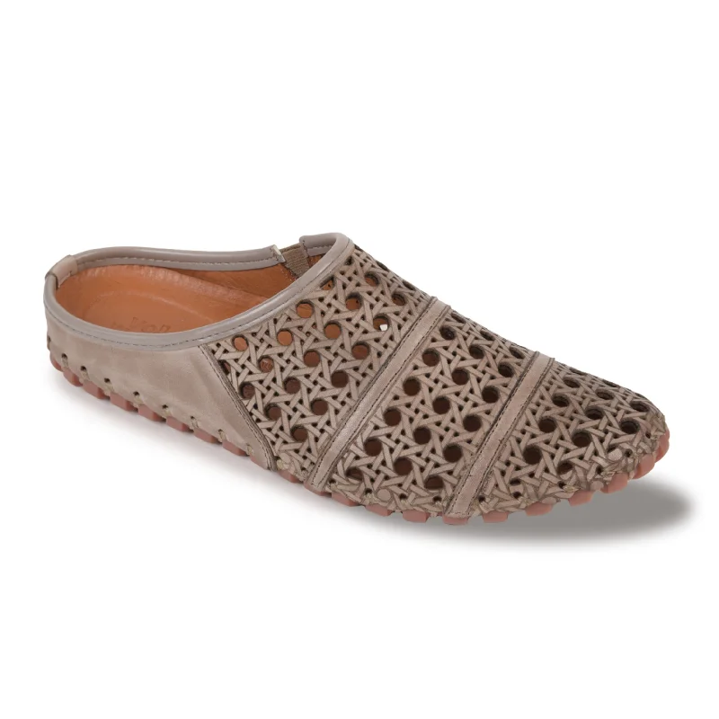 Comfy and stylish women's shoes for walkingVolks Walker 1169 Stone, L003