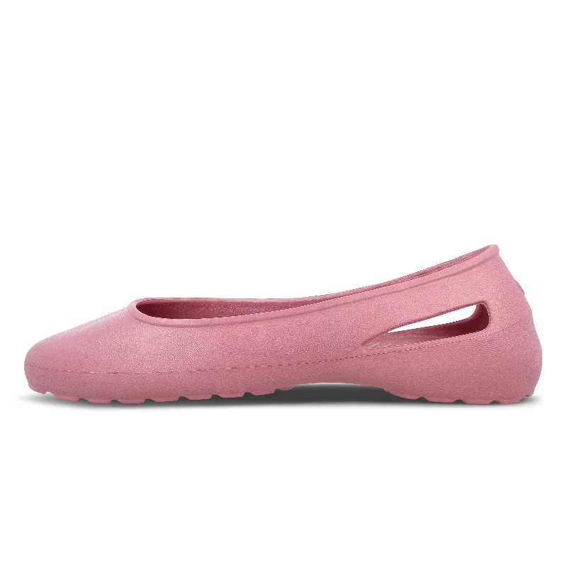Comfy and stylish women's shoes for everyday casual wearWalkaroo Womens Belly Shoes - WC8925 Dark Pink