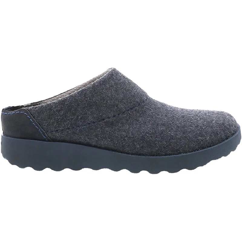 Flattering and stylish women's shoes for wide feetWomen's Dansko Lucie Charcoal Wool