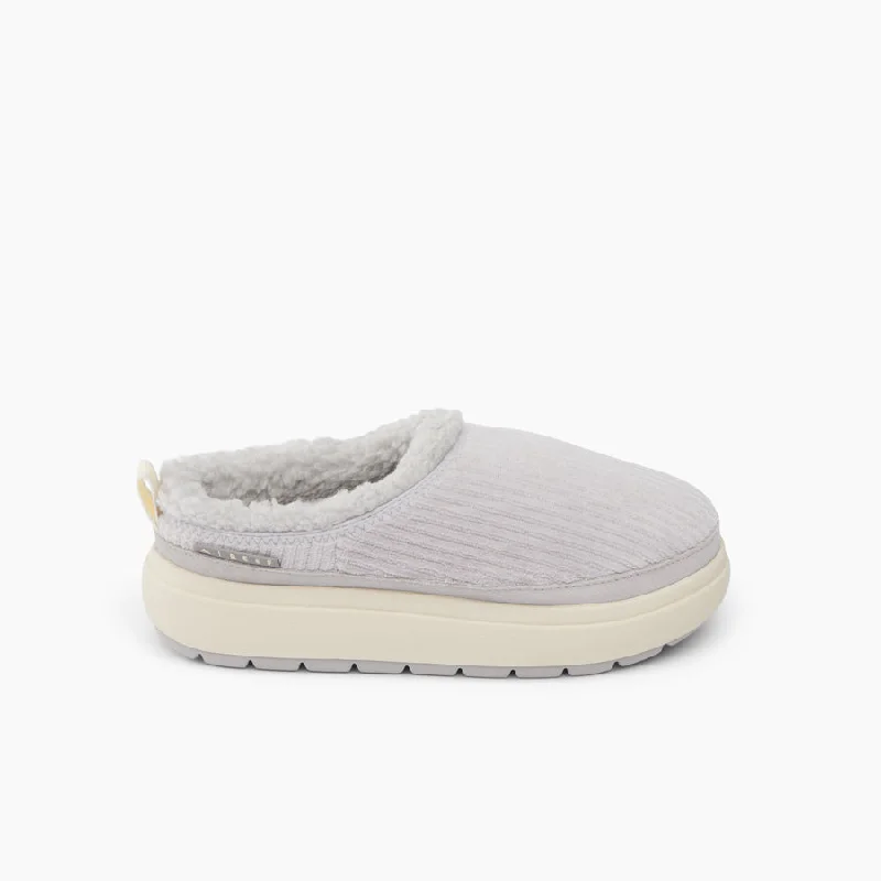 Comfy and stylish women's shoes for everyday comfortWeekend Low Sierra