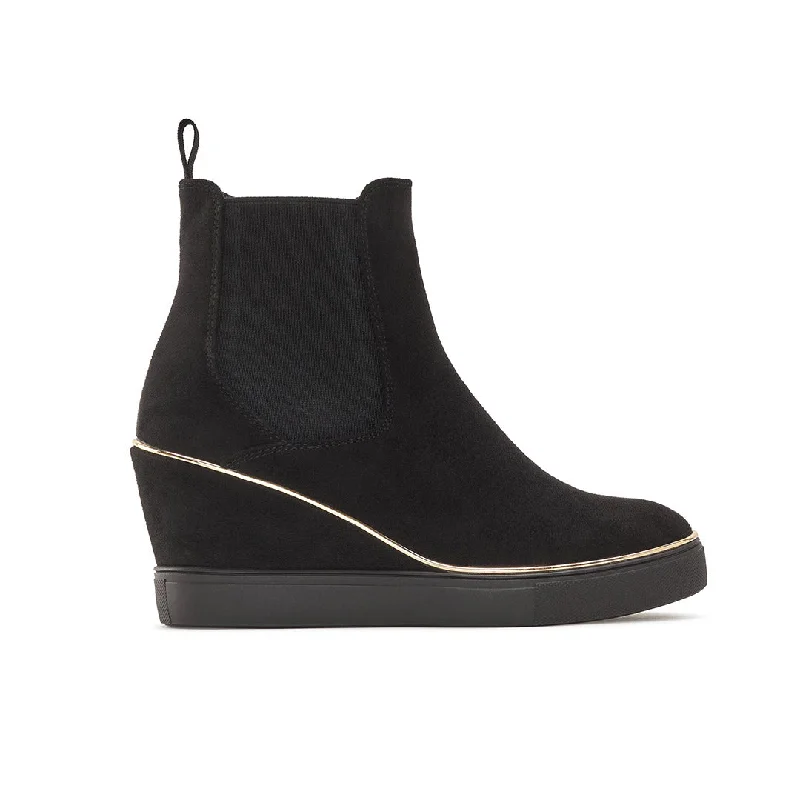 Durable and stylish women's shoes for active lifestylesFRANCA