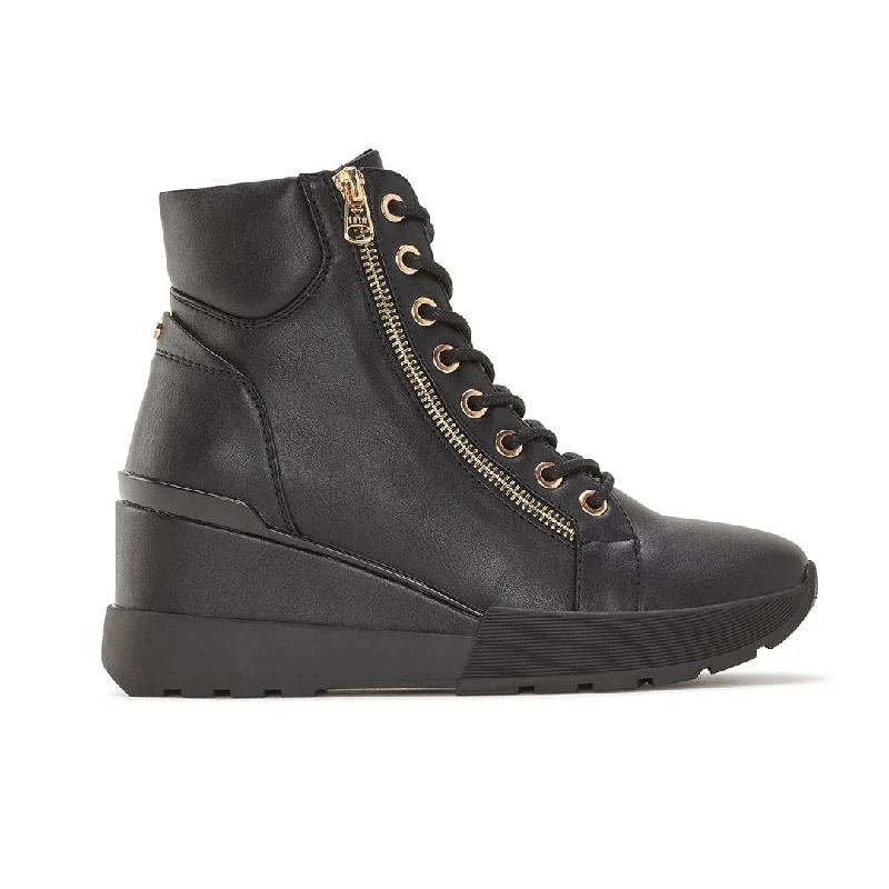 Fashion-forward and trendy women's shoe stylesFabiana