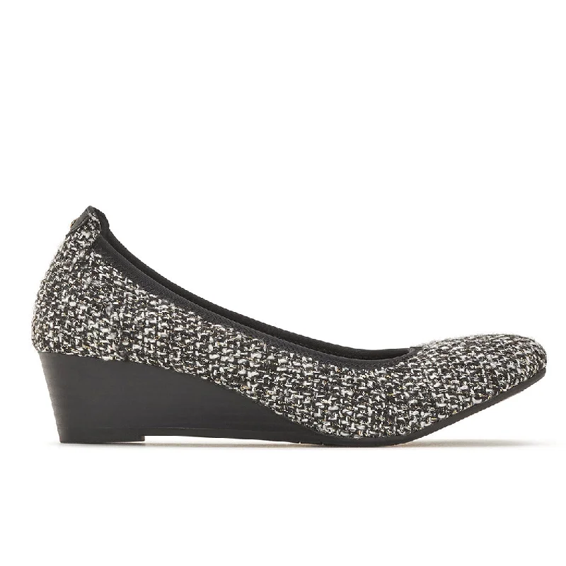 Elegant and classic women's shoes for bridal partiesJudy