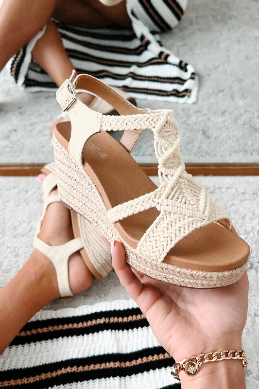Comfy and stylish women's shoes for walkingAisha Braided Wedge Sandals (Beige/Woven)