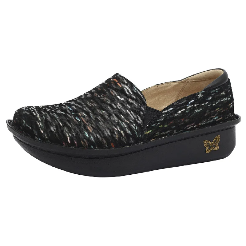 Versatile and adaptable women's shoes for every occasionAlegria Debra Clog Obscura (Women's)