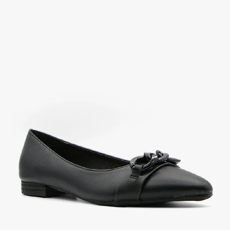 Fashion-forward and trendy women's shoe stylesANNIE BLACK