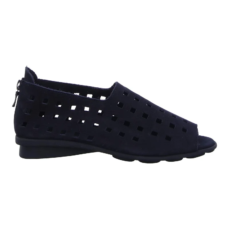 Elegant and sophisticated women's shoes for elegant eveningsArche Women's Drick Nuit Navy Nubuck