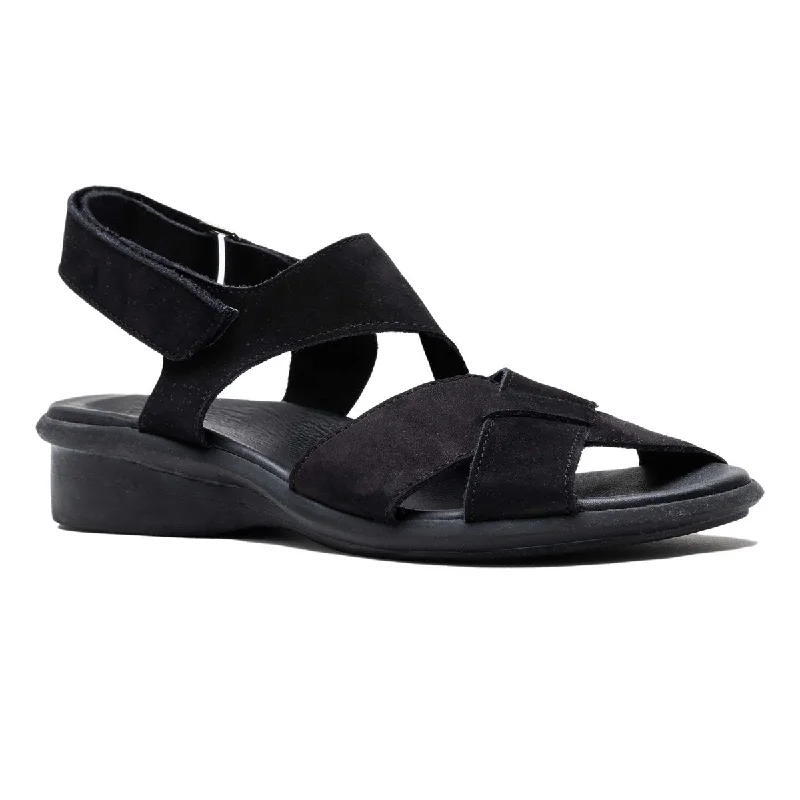 Bold and statement-making women's shoes for the bold and beautifulArche Women's Saolme Black Nubuck