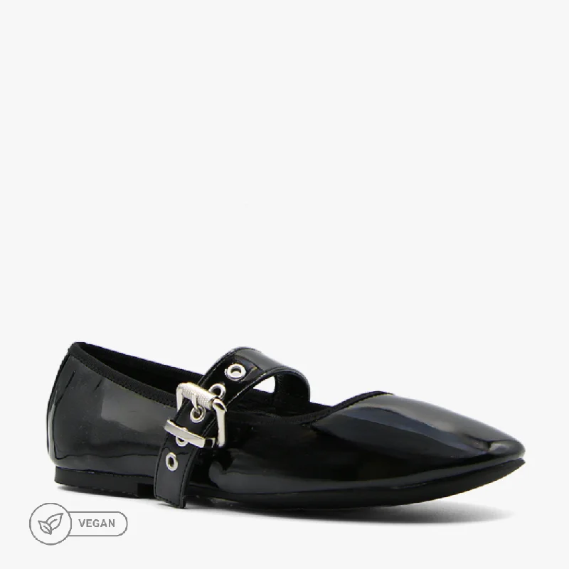 Chic and stylish women's shoes for graduation ceremoniesBANKS  BLACK PATENT