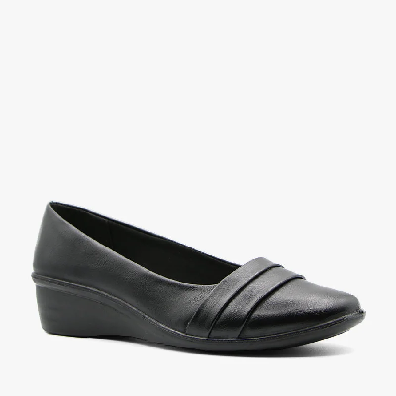 Versatile and elegant women's shoes for any outfitBASALT BLACK