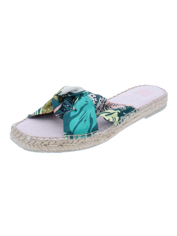 Flattering and figure-hugging women's footwearBenicia Womens Flat Espadrilles