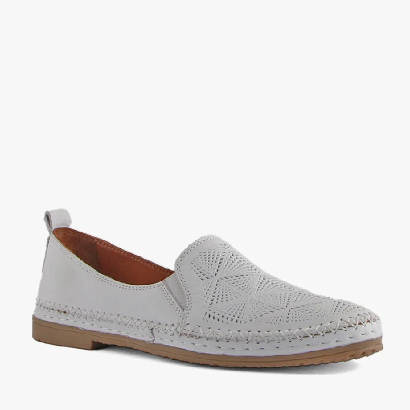 Elegant and classic women's shoes for bridal partiesBODEN WHITE