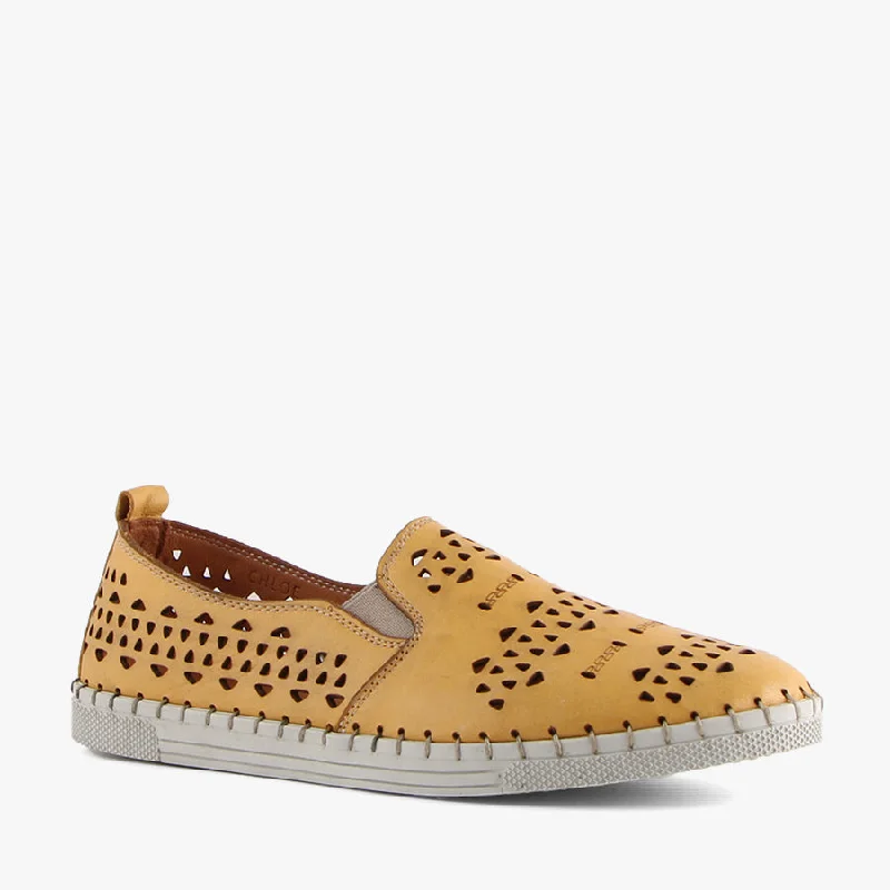 Practical and functional women's footwear solutionsCHLOE NOCE