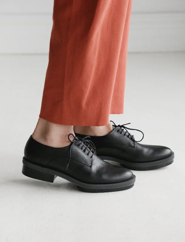 Practical and functional women's footwear solutionsRoma Rubber Sole Oxford