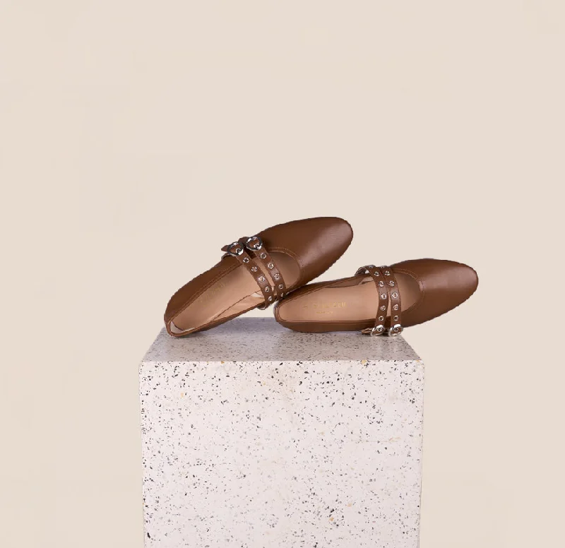 Chic and stylish women's shoes for fashion-conscious womenComo 2 Buckle - Pecan