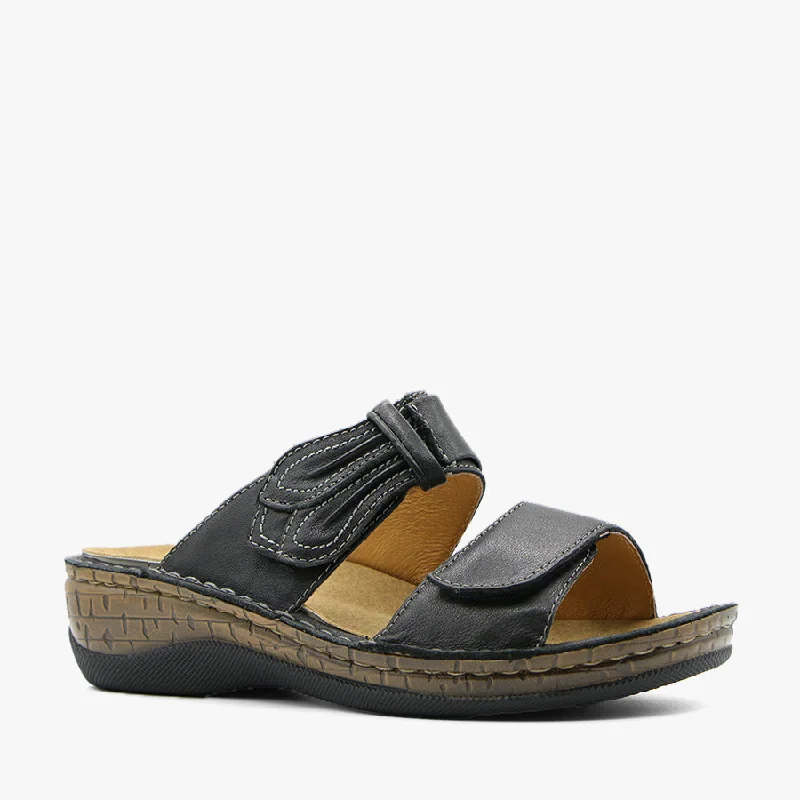 Stylish and comfortable women's shoes for long flightsCORAL BLACK