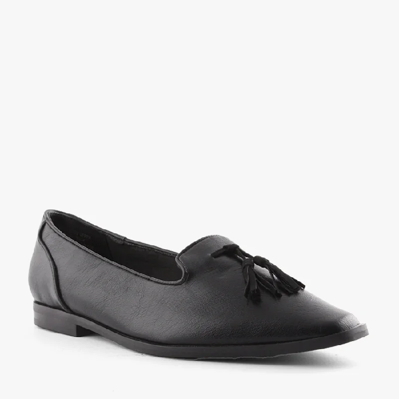 Chic and minimalist women's footwear trendsELLIE BLACK