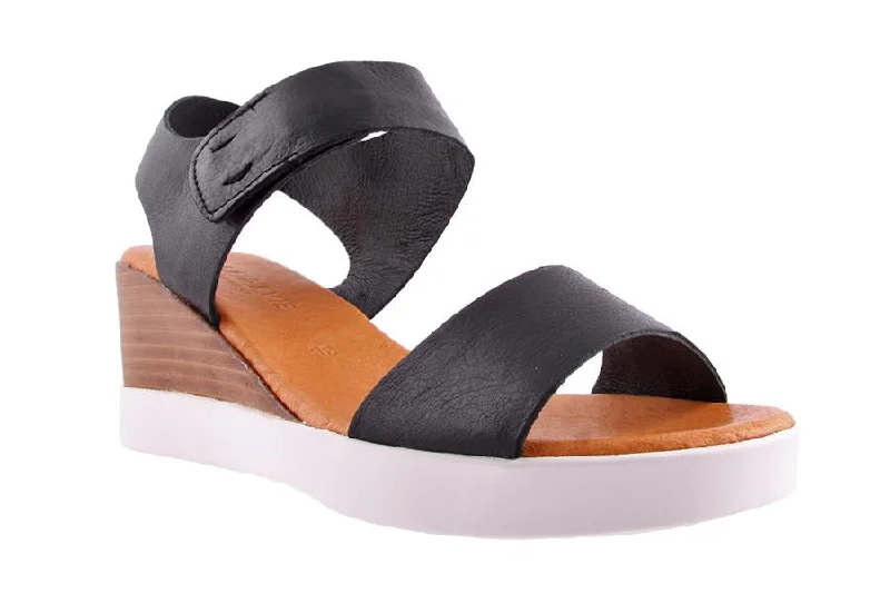 Chic and stylish women's shoes for garden partiesEMMANUEL BLACK