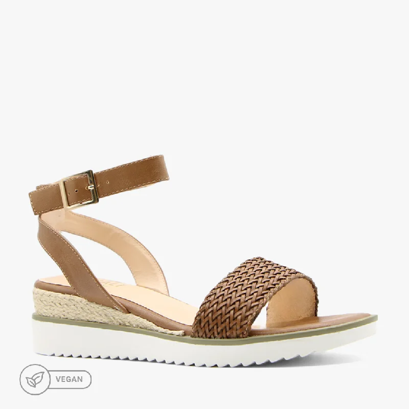 Stylish and supportive women's shoes for plantar fasciitisFRENZY TAN