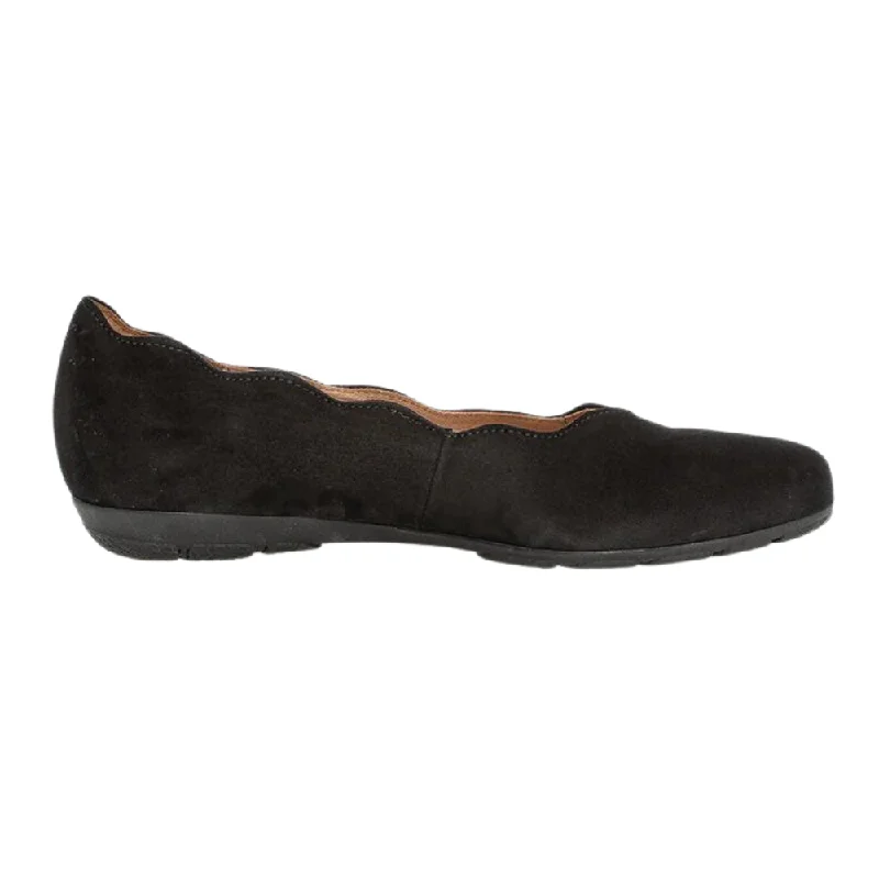 Chic and stylish women's shoes for cocktail partiesGabor Scalloped Black Suede Ballet (Women's)