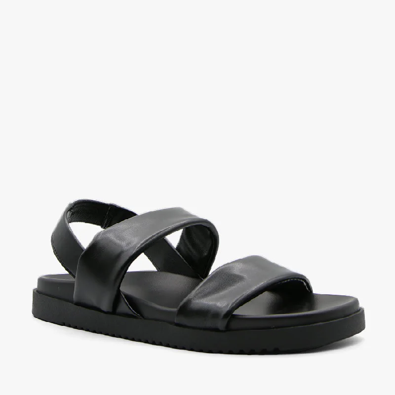 Practical and functional women's footwear solutionsHENRI BLACK