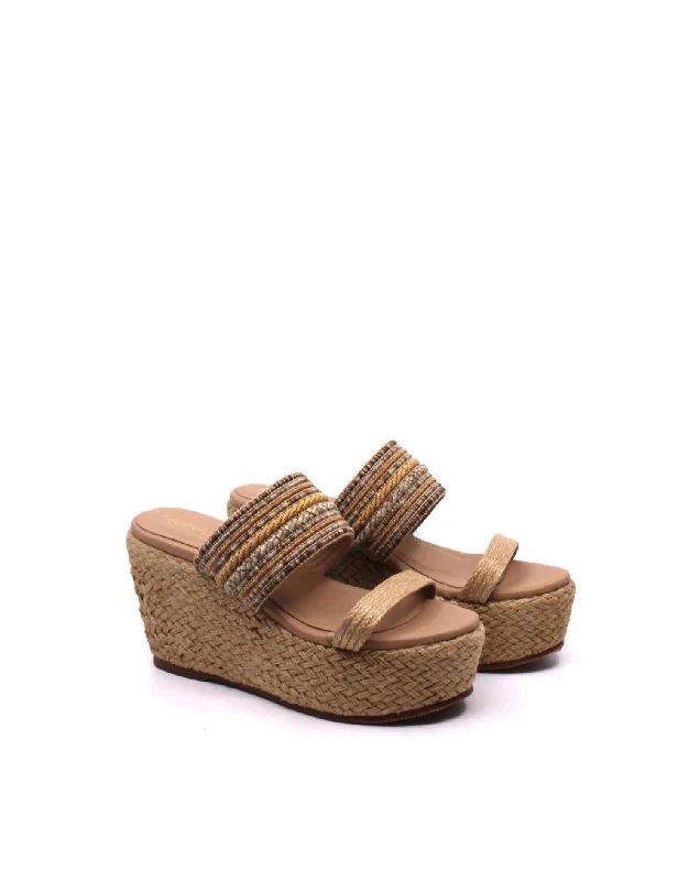 Flattering and figure-hugging women's footwearKaanas Monteverde Wedge In Natural