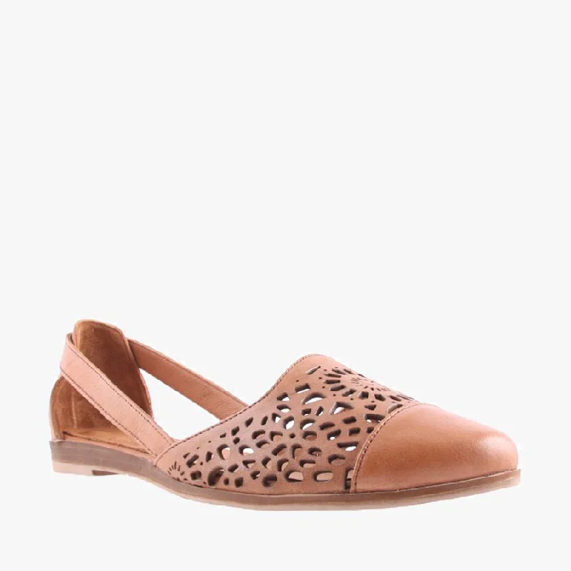 Stylish and supportive women's shoes for plantar fasciitisKAITLYN COCONUT