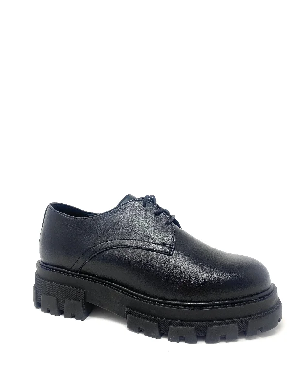 Versatile and chic women's shoes for everyday eleganceLeila Oxford in Black from Novacas