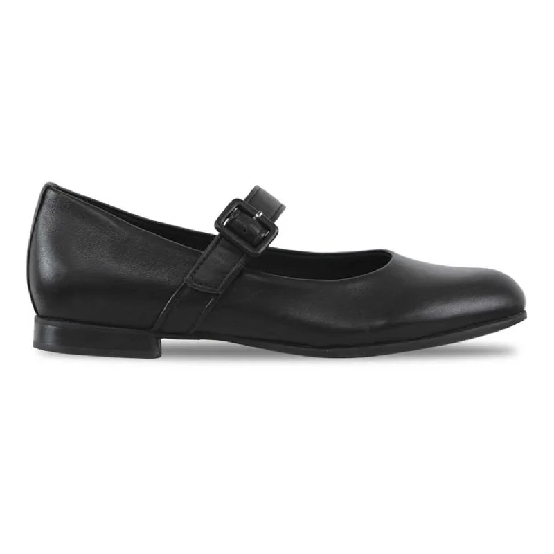 Flattering and stylish women's shoes for petite feetMunro Women's MJ Black