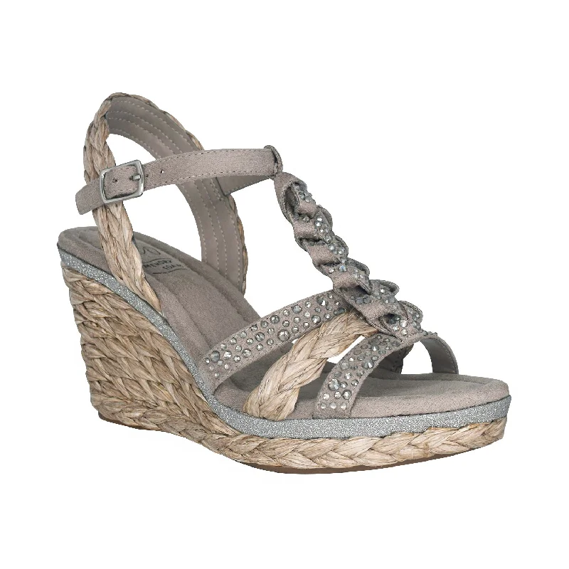 Stylish and comfortable women's shoes for long days at workOliza Platform Wedge Sandal with Memory Foam