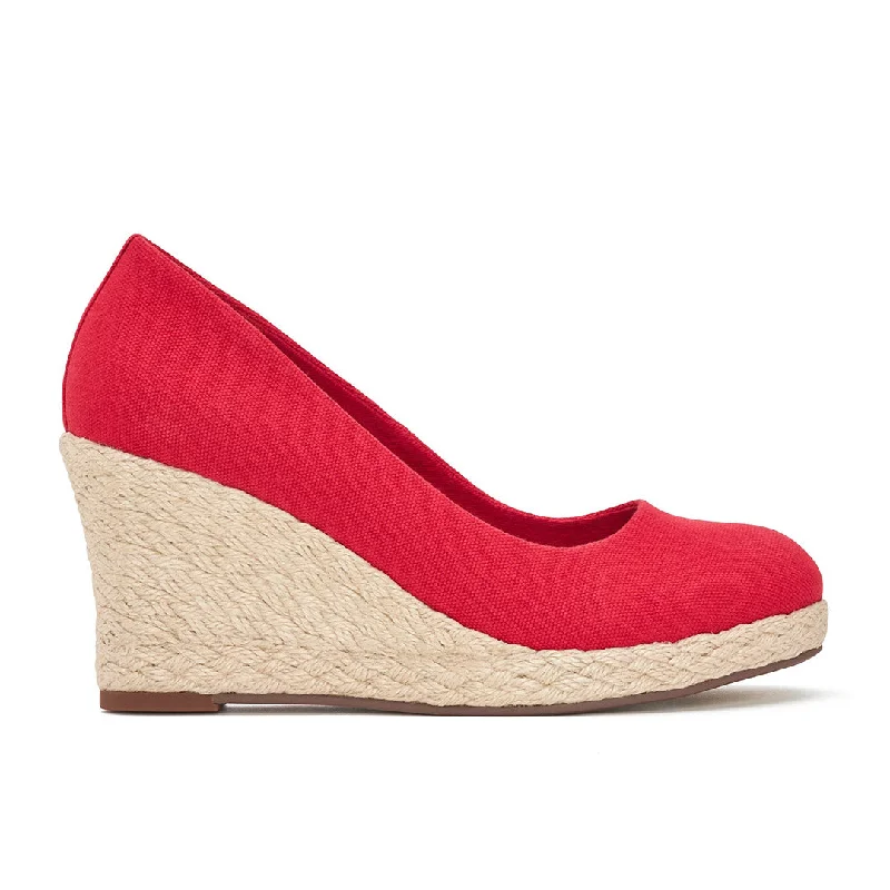 Flattering and figure-hugging women's footwearOralea Eco